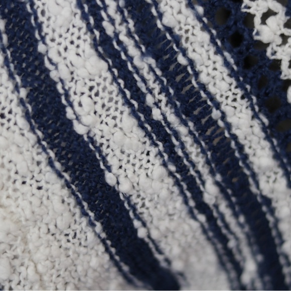 Beige blue and white Natural Reflections knit sweatshirt - Picture 4 of 7